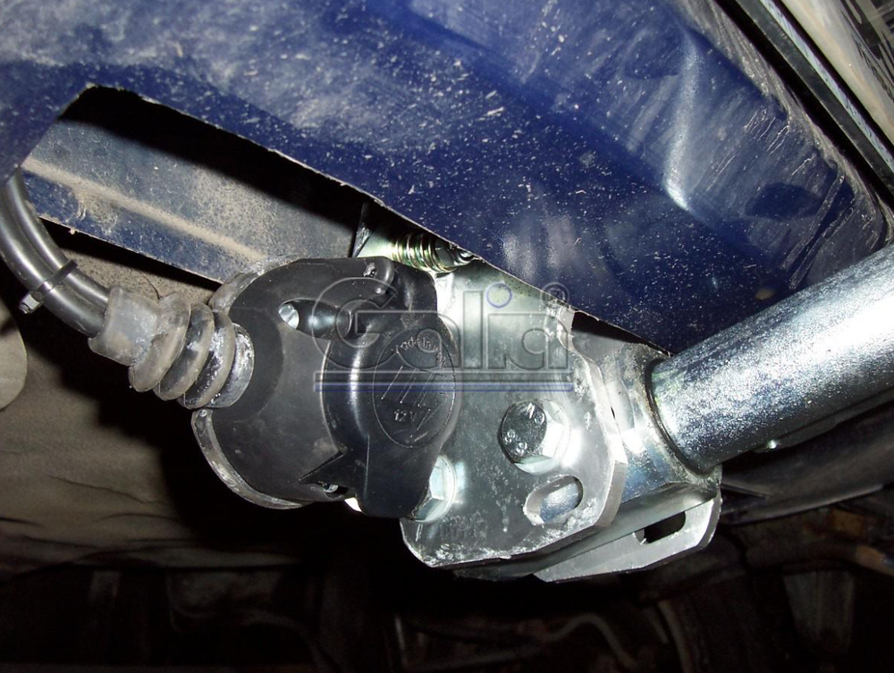 Оцинкованный фаркоп на Opel Meriva A 2003-2010 (без электрики), Galia O044A