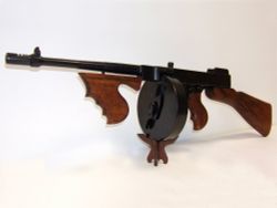 Denix Автомат Томпсона 1928 года