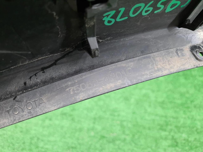 Накладка двери левая Toyota RAV4 5 XA50 (18-нв)