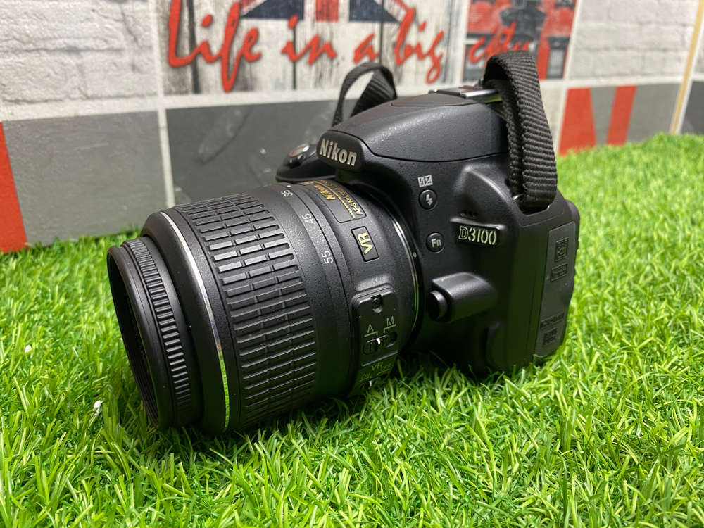 Nikon D3100 kit 18-55mm 3.5-5.6G VR 7.000 кадров