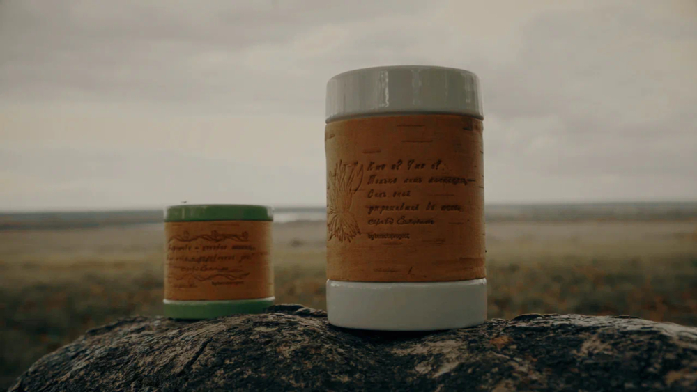 Кружка большая фарфоровая без ручки с цитатами С.А. Есенина на бересте.