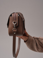 Женская сумка кросс-боди Azaro коричневый какао соло