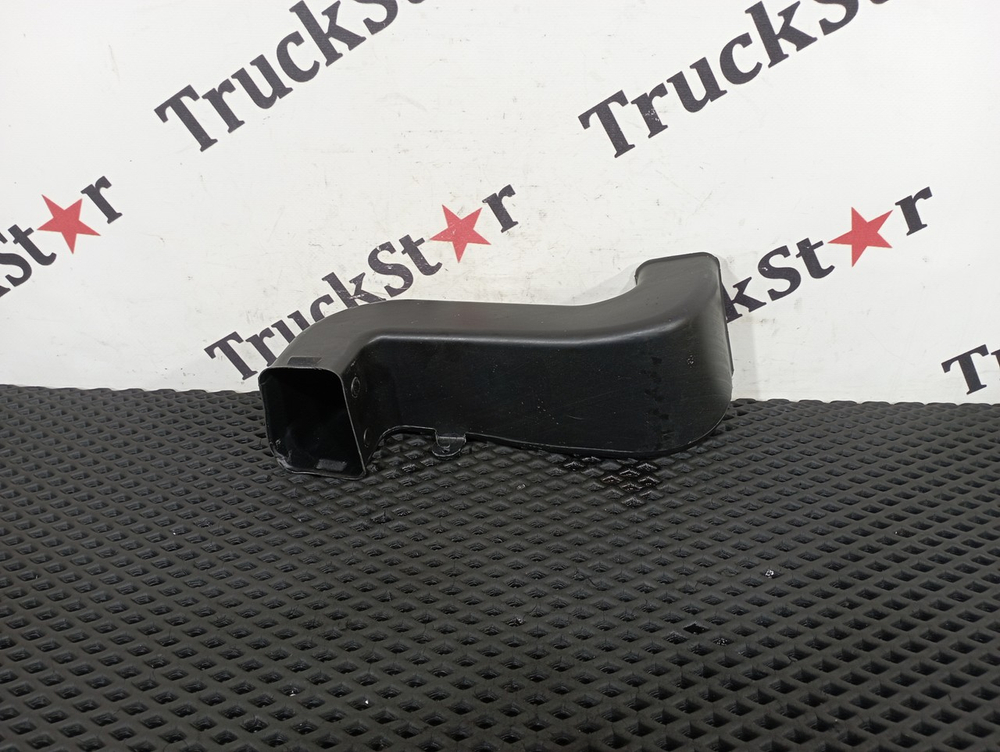 Воздуховод отопителя