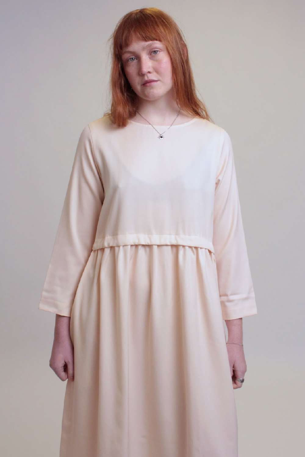 Кремовое платье с кулиской из тонкой шерсти