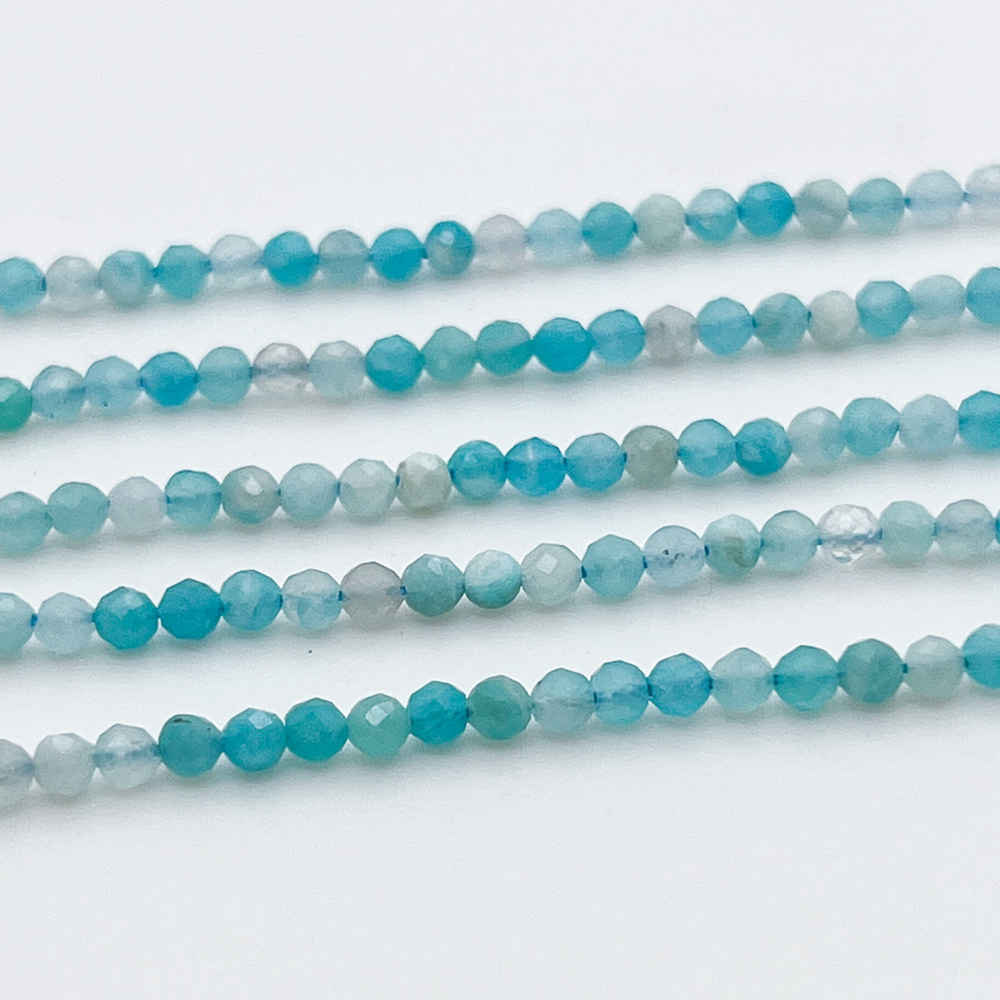 Бусины Амазонит граненый, диаметр 2,8-2,9 мм, цена за 65-66 шт (1/2 нити)