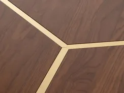 Журнальный стол Glen Ø100х28 см, шпон ореха, латунь