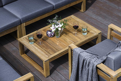 Кофейный стол из акации BOOKA