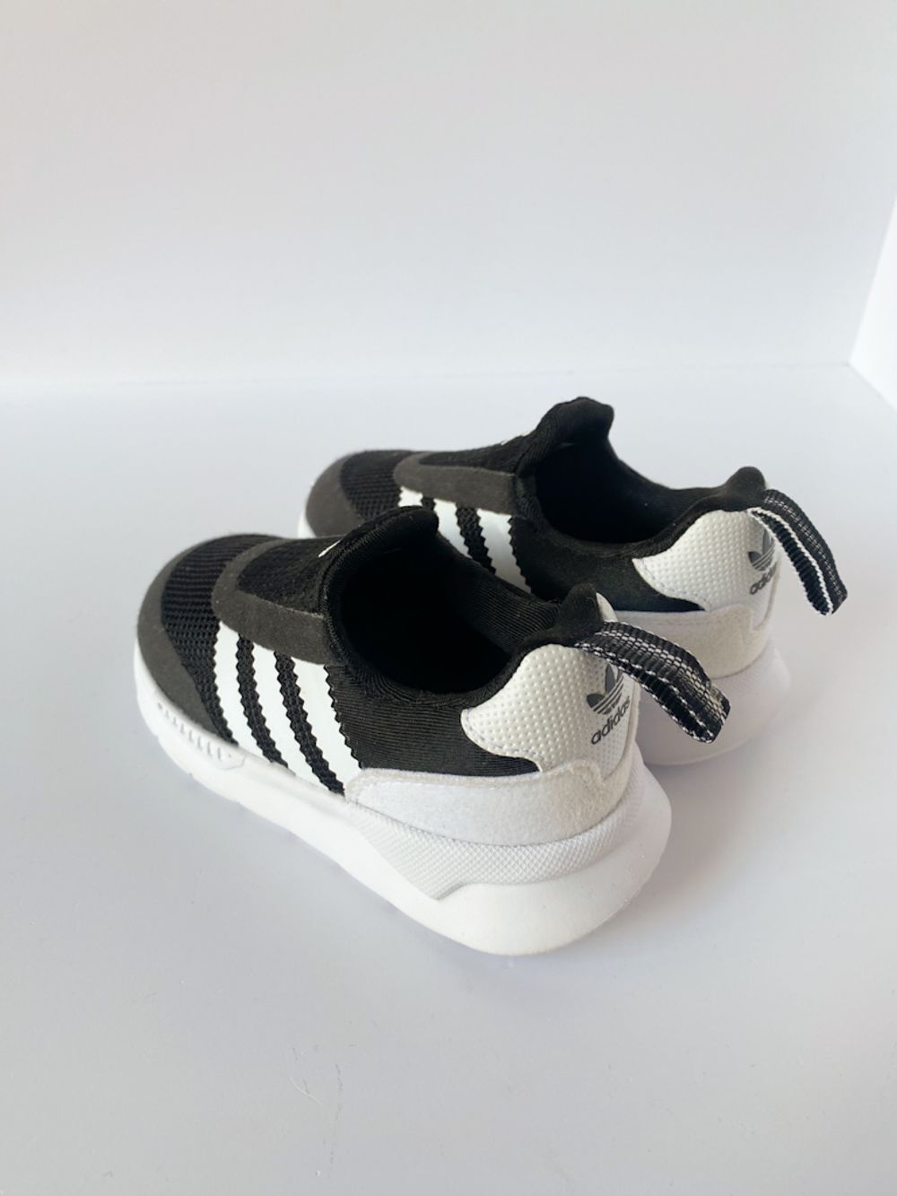 Новые кроссовки Adidas, 22