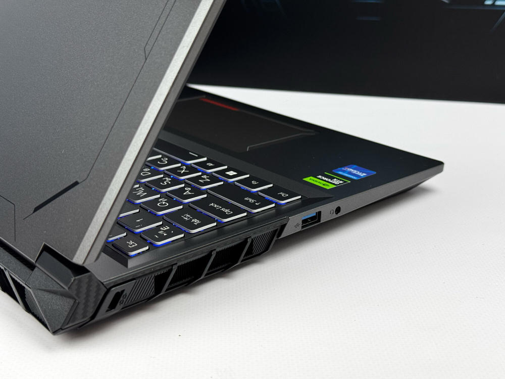 Новый игровой ноутбук Thunderobot i7-13700HX / RTX 4070 8GB / 16GB / 512GB / 2.5K / 165Hz / Win11 / Русско-Английская клавиатура