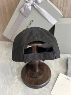 Бейсболка Balenciaga