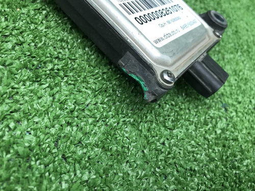 Датчик слепых зон Toyota Land Cruiser 200 (15-21)