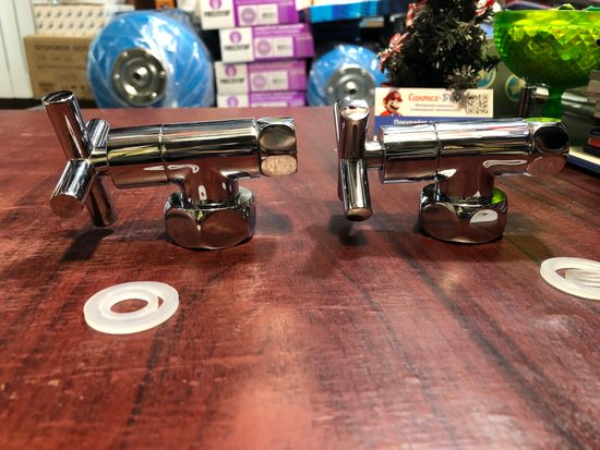 Кран для полотенцесушителя угловой 1х1/2" г/г крест Tim, 2 шт