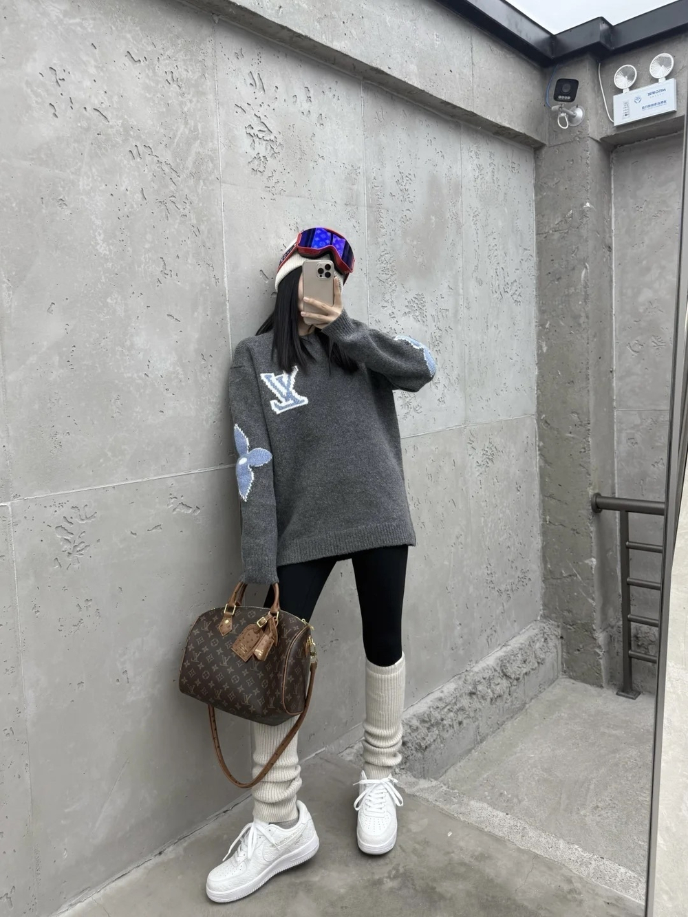 Louis Vuitton Sweatshirt