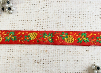 Тесьма жаккард, ш. 1,8 см.