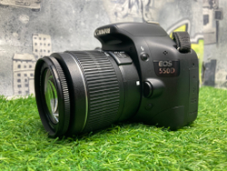 Canon 550D Kit 18-55mm 3.5-5.6 lll 8.800 кадров