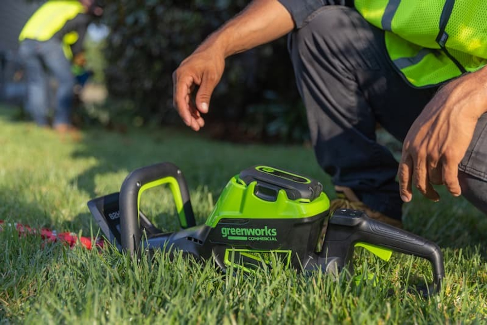 Кусторез аккумуляторный Greenworks Арт. 2208307, 82V, бесщеточный