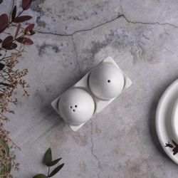 Набор для специй 2 предмета Яйцо на подставке белый фарфор P.L. Proff Cuisine [1]