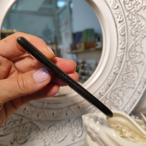 Скребок массажный из базальта 11x5 см