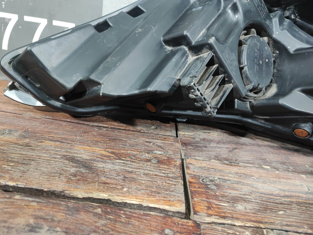 Фара ДХО правая Hyundai Tucson 4 (NX4) 20-нв Б/У Оригинал 92208N9300