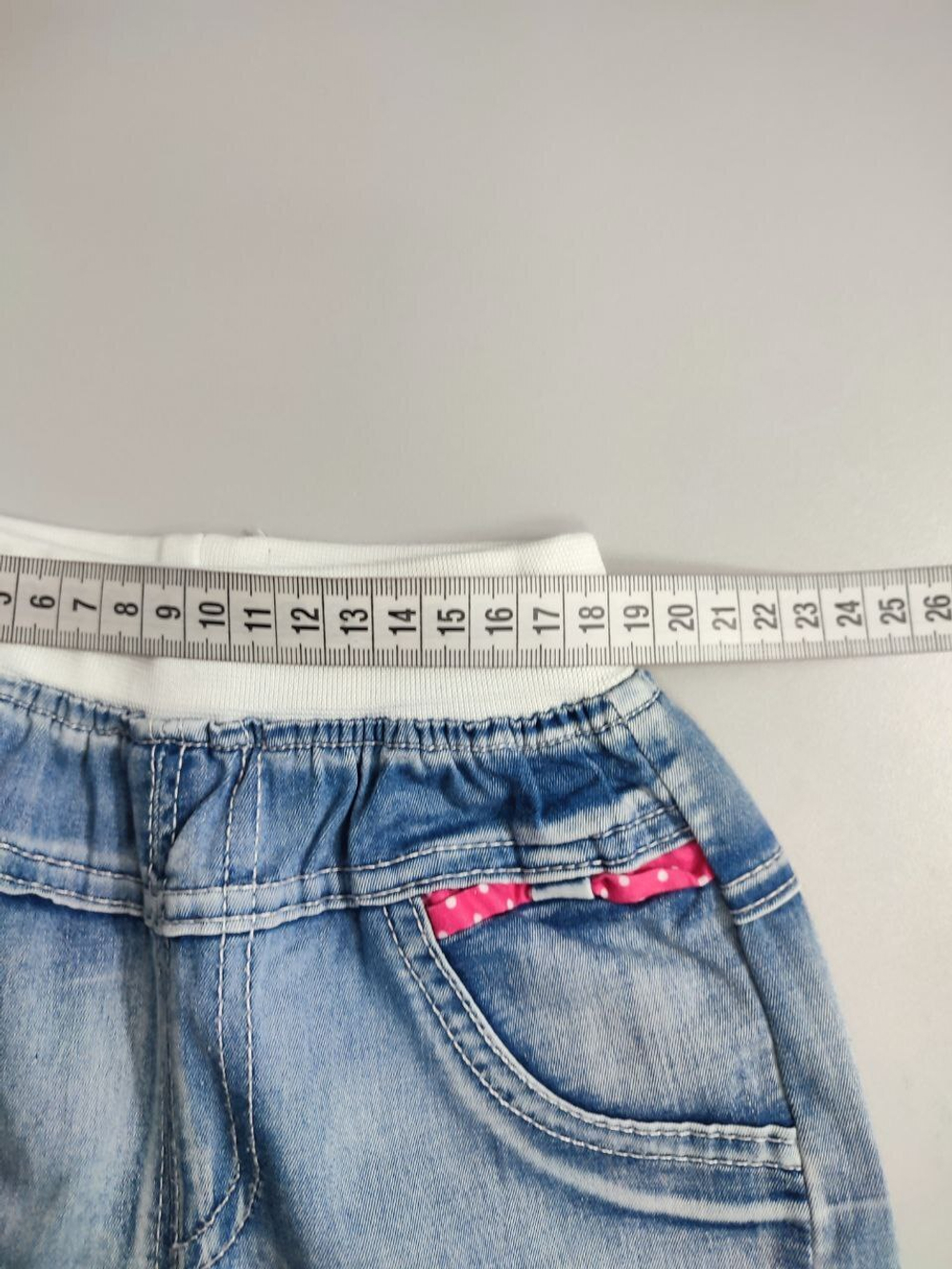 Джинсы модные на 2 года