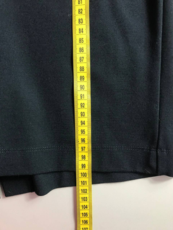 Платье Parole для лаконичного и сдержанного образа, визуально 44 размер