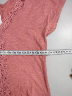 Футболка коралловая с кружевом 44 размер