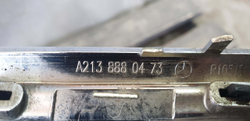 Молдинг решетки радиатора Mercedes E (W213) 16-20 Б/У Оригинал A2138880473