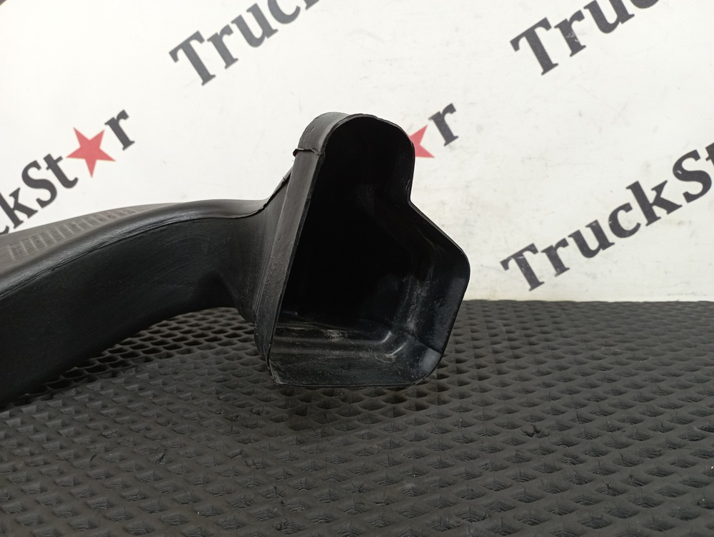 Воздуховод отопителя 2023г