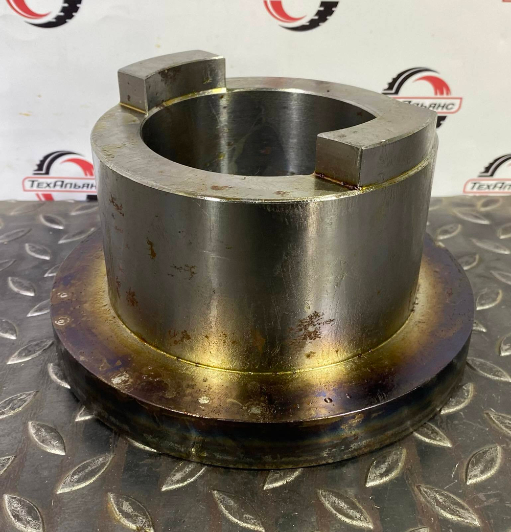 Втулка 208-70-34230