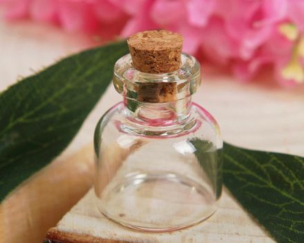 Бутыль №9 размер 2 см * 3 см