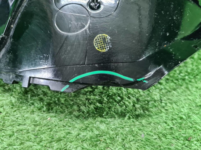 Стекло фары левое Toyota Camry xv70 (2020-н.в.)