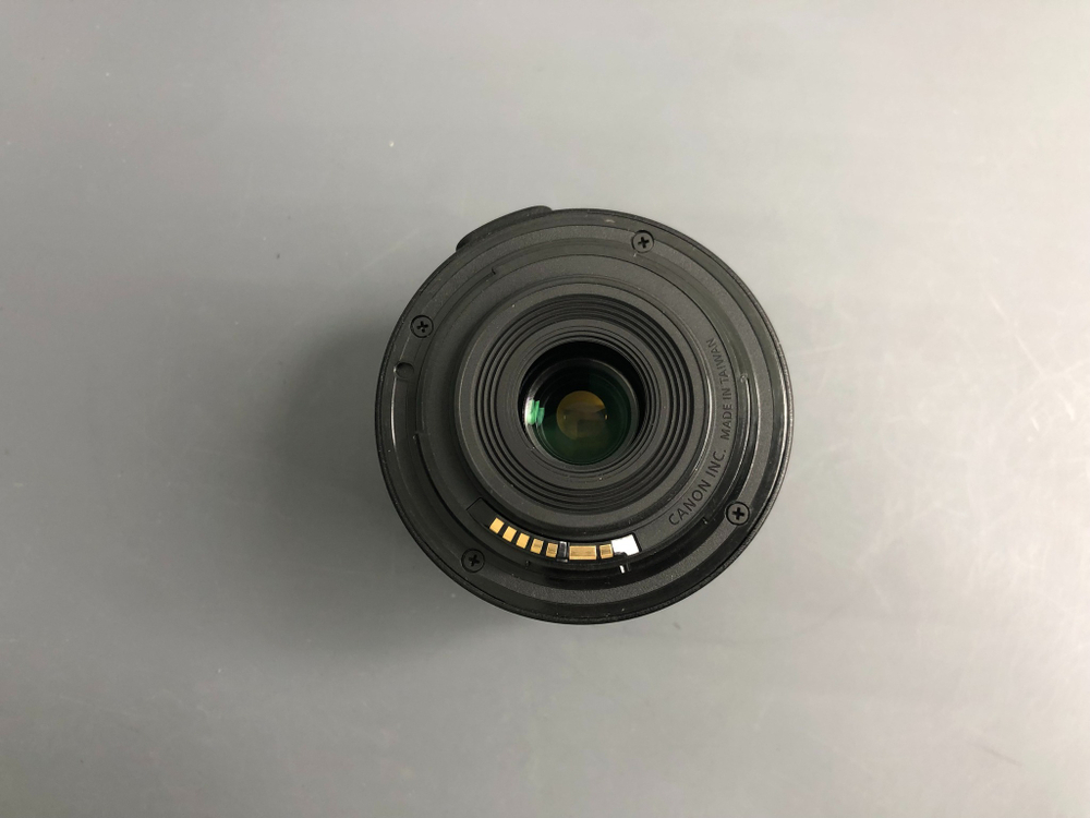 Canon EOS 4000D Kit EF-S 18-55 III (1.300 кадров)