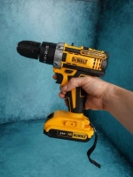Шуруповерт аккумуляторный с набором инструментов DeWalt 21V 2 АКБ Деволт