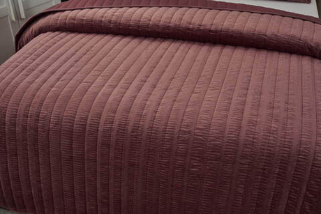 Покрывало 240x260 и 2 наволочки 50х70 Sofi De MarkO Фердинанд красное