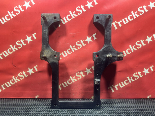 Кронштейн ящика АКБ 2023г.