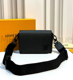 Черная мужская сумка-мессенджер Louis Vuitton Takeoff PM