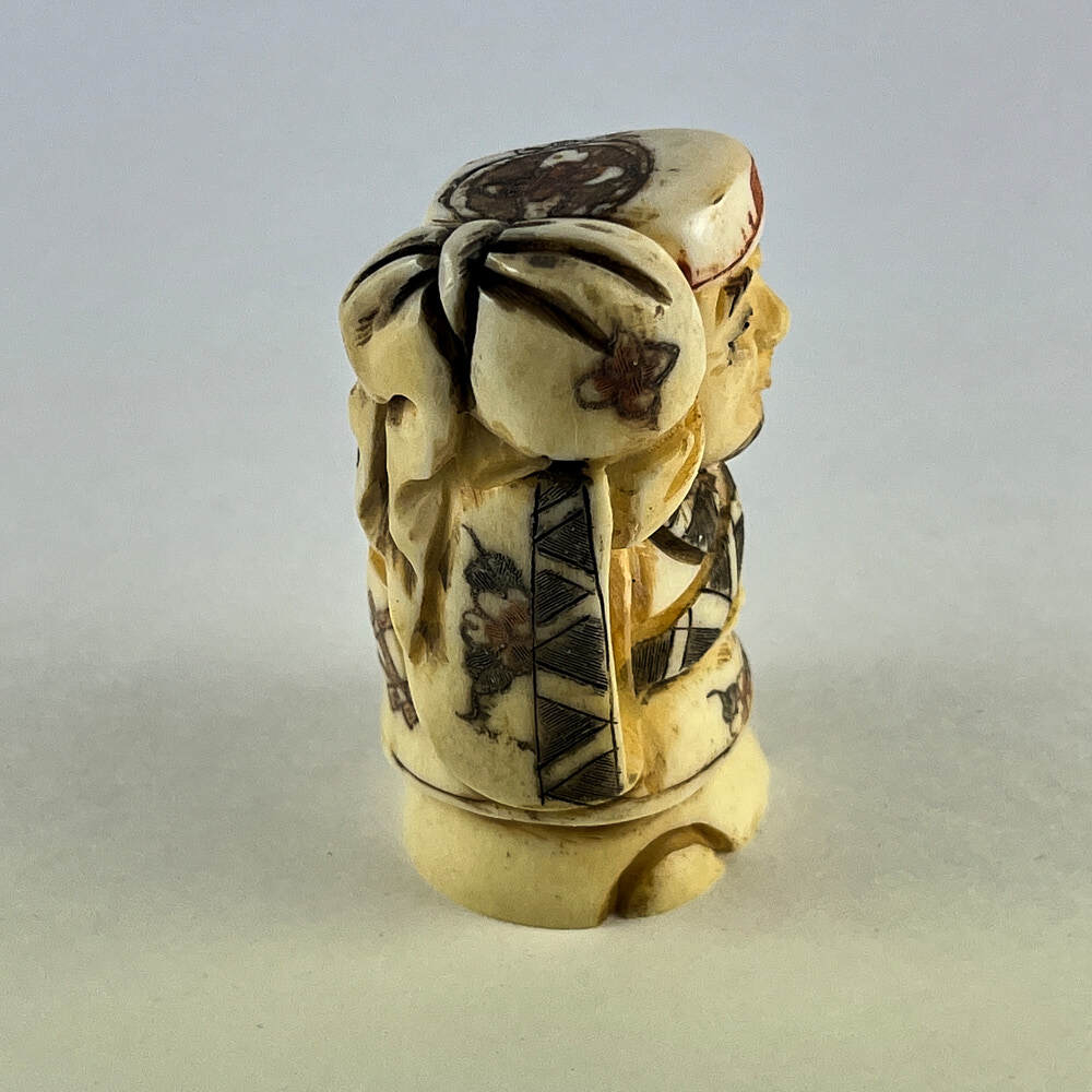 Статуэтка нэцкэ Божество на удачу