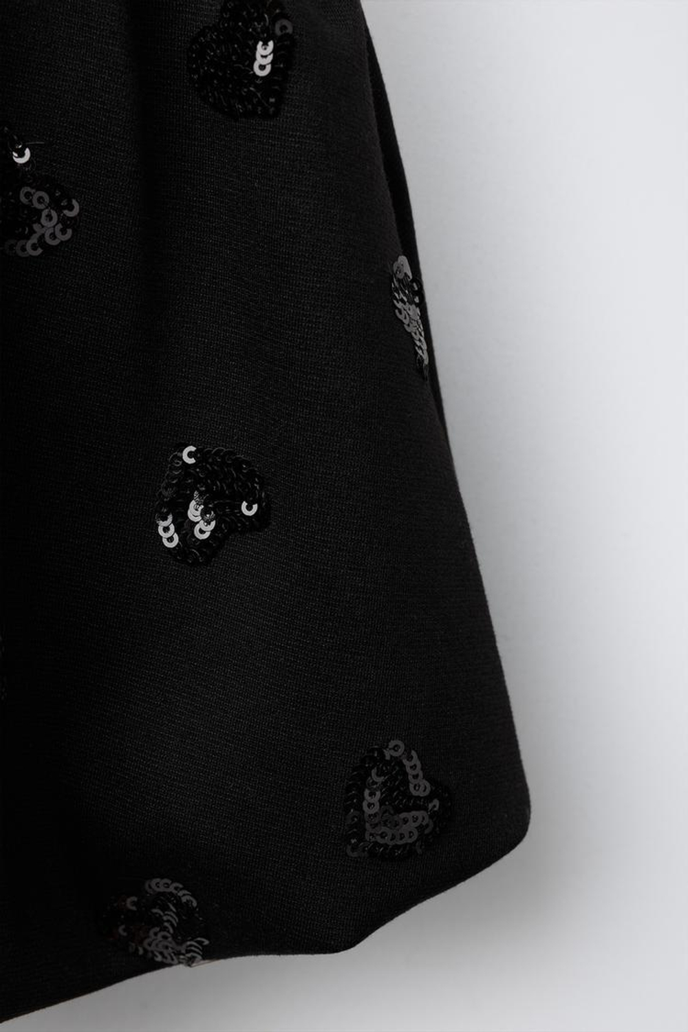 ZARA ЮБКА С ОБЪЕМНЫМ ПОДОЛОМ И БУСИНАМИ В ФОРМЕ СЕРДЕЦ, РОЗОВЫЙ