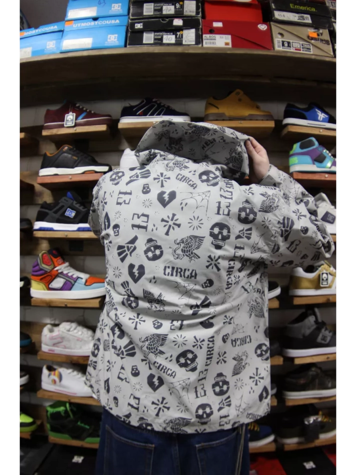 Ветровка Circa