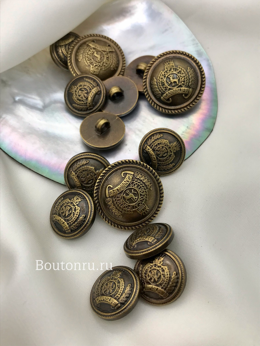 Пуговицы бронзовые с гербом пластик