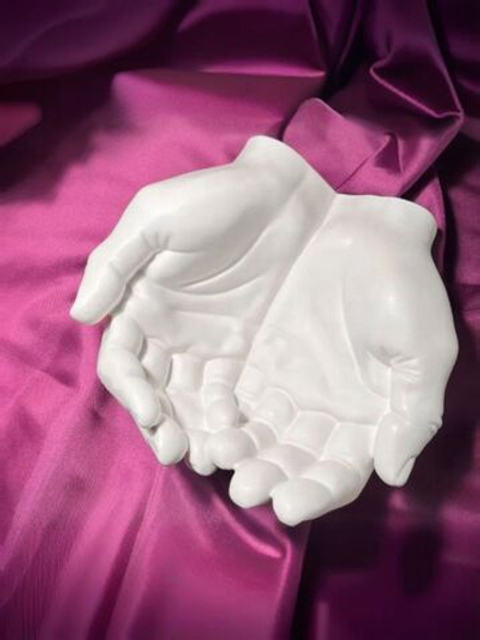 Ваза декоративная руки Давида