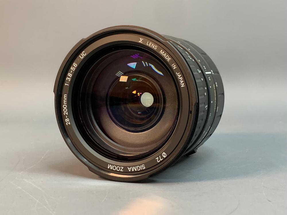 Sigma AF 28-200mm f/3.8-5.6 UC Aspherical б Canon EF