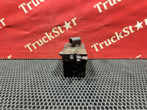 Насос подъема кабины