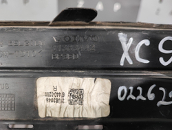 Решетка переднего бампера правая Volvo XC90 2 14-19 Б/У Оригинал 31383442