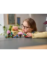 Конструктор Minecraft 21260 Сад цветущей вишни