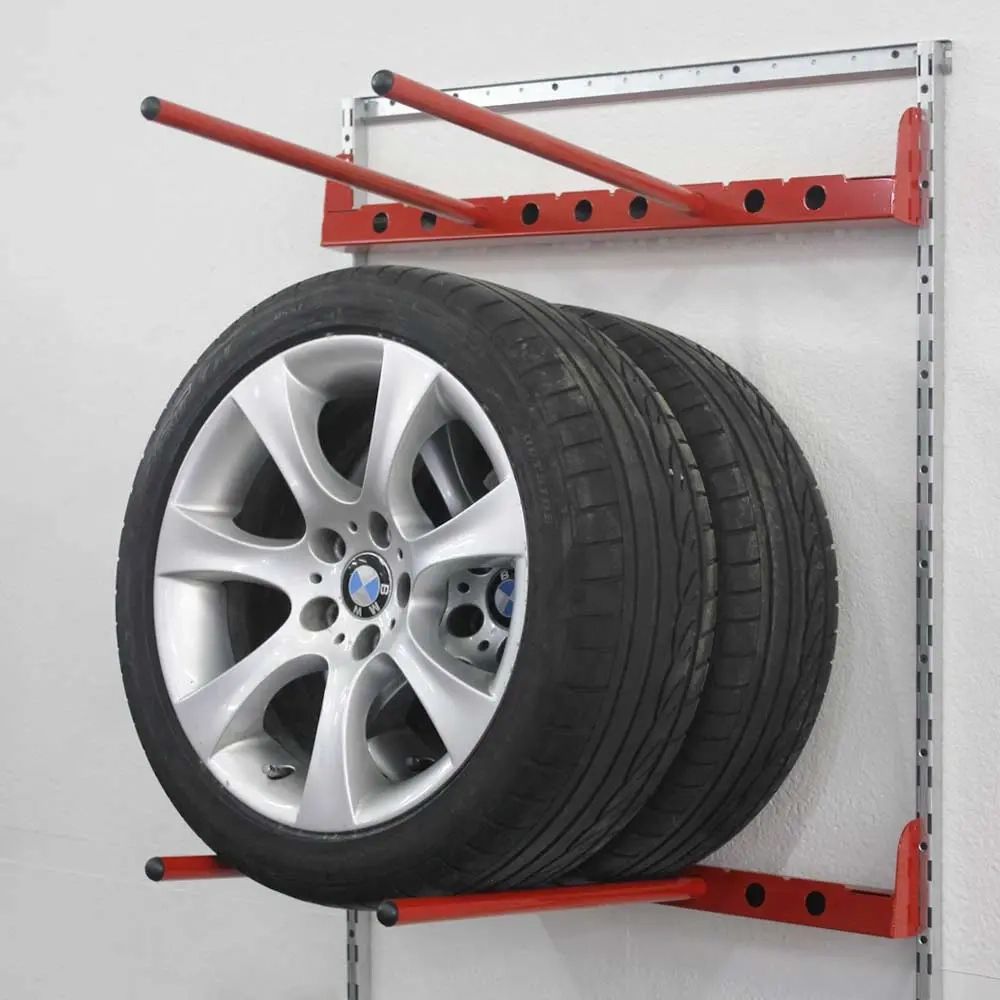 Модульная система хранения колес на дисках: пример установки красных кронштейнов IF на направляющие в Минске