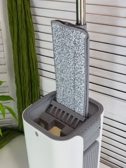 Ведро для мытья полов 5+5л с отжимом на защелках шваброй+2 насадки в комплекте