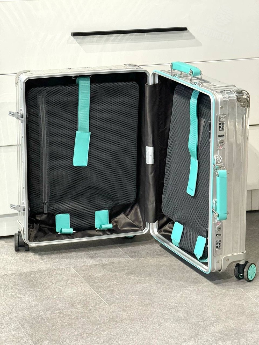 Дорожный чемодан Rimowa х Tiffany & Co