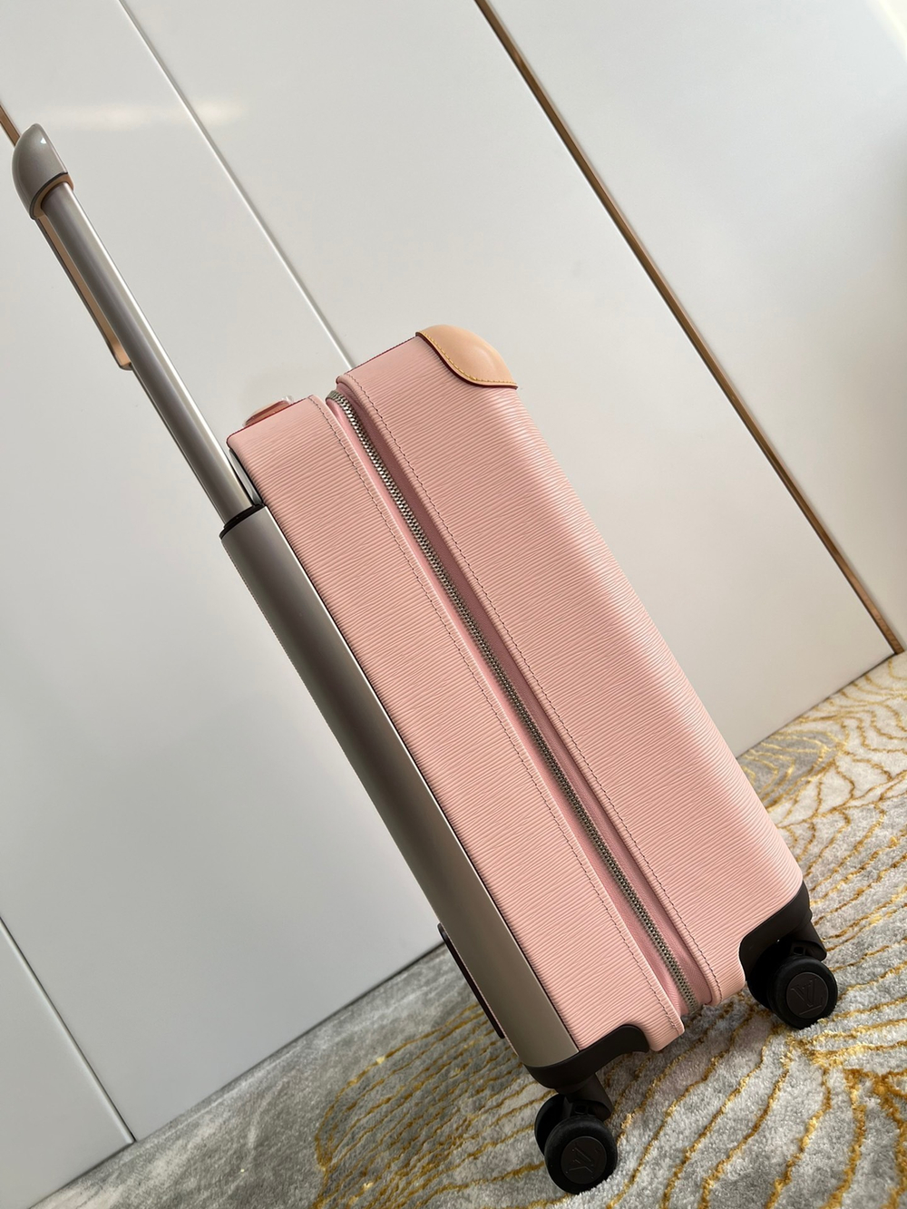 Louis Vuitton Horizon 55 Suitcase