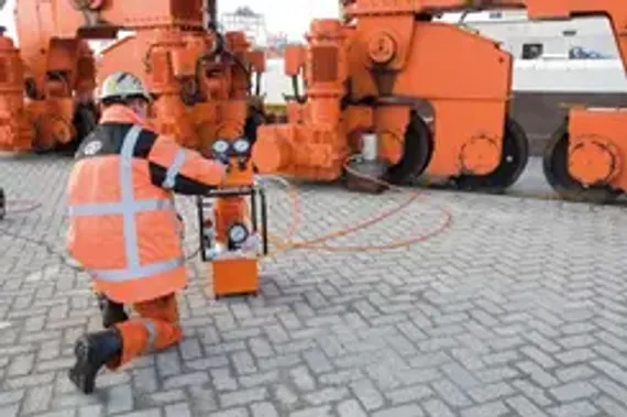 Гидронасос с электроприводом Holmatro 06 S 6 SE